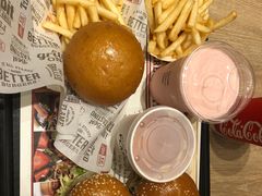 -The Habit Burger Grill 哈比特汉堡(爱琴海店)