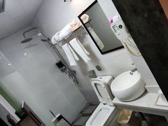 -Zsmart智尚酒店(上海轻纺市场定边路地铁站店)