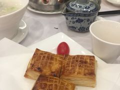 蜜汁叉烧酥-利苑酒家(合景国际金融广场店)
