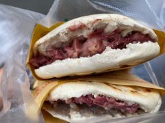 腊牛肉夹馍-杨天玉腊牛羊肉店
