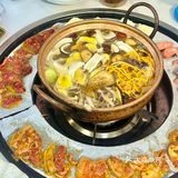 大理这家7年老店🍄 石板烧和菌锅都封神