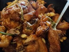 啫啫鸡煲-和膳居饮食有限公司