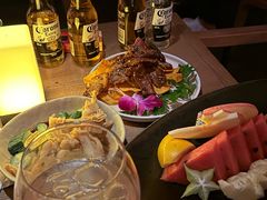 -FOUR PLAY BAR