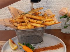 -Mark&Mars Restaurant