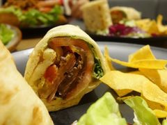 蜂蜜火腿三角豆泥拉法-HELLO 27 意面·沙拉·帕尼尼