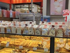 面包甜点陈列柜-BreadTalk面包新语(长寿路地铁站店)