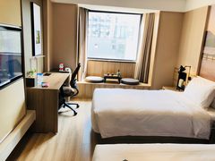 -杭州西湖湖滨银泰亚朵酒店