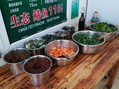 -铭记嘎洒生态鳝鱼(迎春街店)