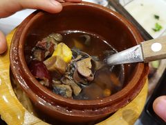 -煲仔皇腊味煲仔饭(经四万达店)