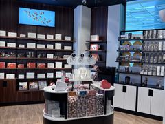 -Laderach 莱德拉(上海环贸iapm店)