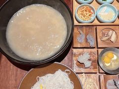 -银米·云南传统过桥米线(双廊黑金冠店)