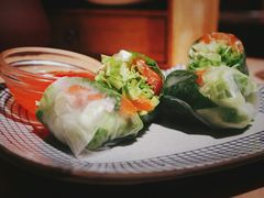三文鱼鲜蔬生春卷-塚田农场(悠唐店)