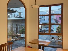 -有猫主题·治愈系猫咖(曾厝垵店)