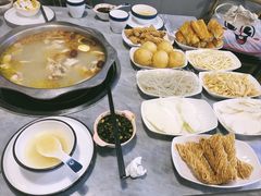 -光头药膳鸡(莱茵小镇店)