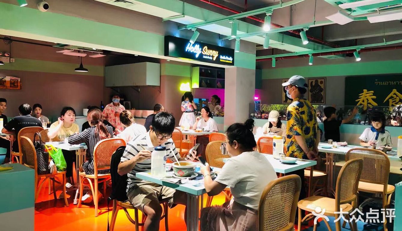 最近热到食欲全无，这个时候最适合来一顿酸甜清爽的泰式