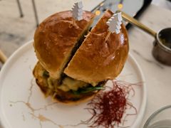 双层牛肉芝士汉堡-The Rug Cafe(王府中环店)