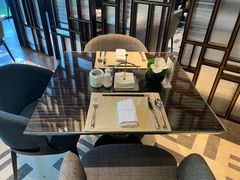 餐具摆设-康莱德酒店·美庭自助餐厅