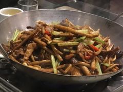 干锅茶树菇-刘胖子家常菜·蹄花焖藕(富安街店)