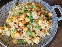 -曼听小寨海鲜烧烤·大连辣炒大王(盖州街店)