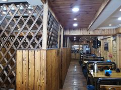 大堂-老东镇啤酒屋海鲜加工·蒸汽海鲜·海鲜烧烤(台东店)