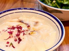 -云阿蛮云南生烫牛肉米线(奉贤路店)