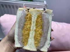 -沁屋面包店(人民东路店)