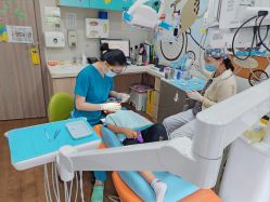 -睿宝儿科·眼科·口腔(静安大悦城门诊部)