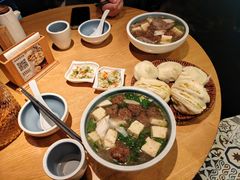 -金莹丸子汤清真(朝外SOHO店)