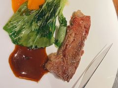 -卡普里披萨·牛扒·下午茶
