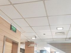 -麦当劳(乳山路店)