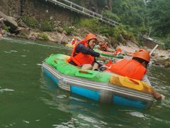 -安吉龙王山峡谷漂流
