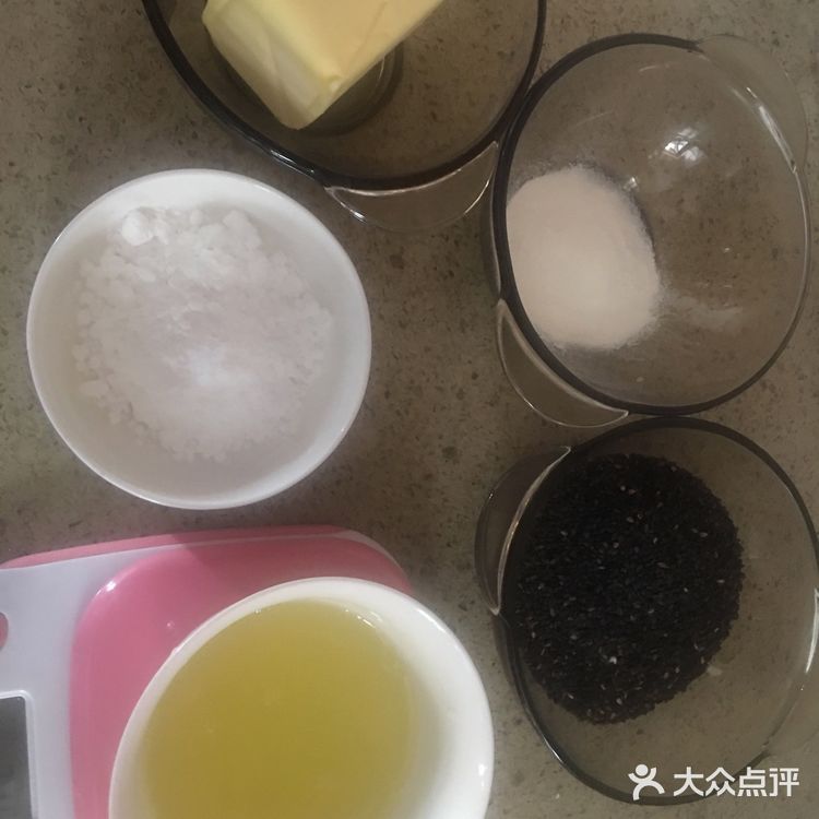 又香又脆太好吃了。拿出隔天晩上拌好的牛肉