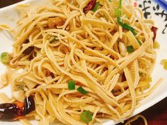 -超越炭火牛蛙火锅鸡(河东店)