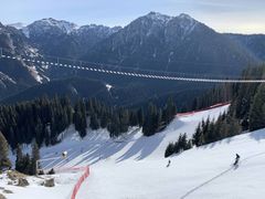 -丝绸之路山地度假区滑雪场