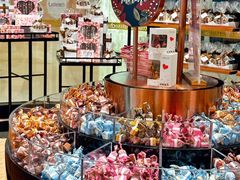 -Laderach 莱德拉(上海环贸iapm店)