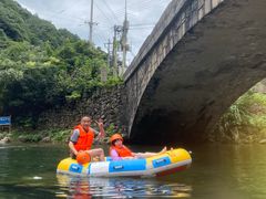 -安吉龙王山峡谷漂流