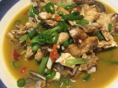 青椒煎鱼头-小芙蓉湘菜馆(易生活购物公园店)