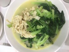 鸡毛菜炒百叶丝-老大同酒家·糟卤·本帮菜(中山公园店)