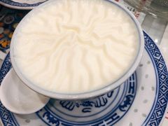 招牌双皮奶任意配-广信牛奶甜品世家(台东店)