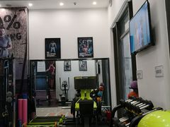 -思迈威健身(积玉桥万达店)