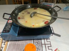 -霄汉牛三鲜湖北砂锅菜(万松园2店)