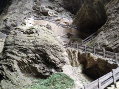 -龙水峡地缝景区