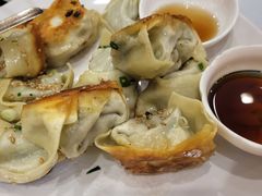 生煎馄饨-小实惠嘉(威海路店)