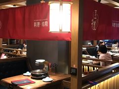 大堂-明洞阿姨·韩式酱蟹烤肉·创意料理(三元桥店)