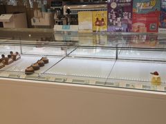 面包甜点陈列柜-巴黎贝甜(五道口店)