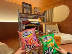 -溯光电竞酒店(西南财大地铁站店)