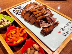 金牌小麻鸭-有红鸡毛店·川菜(建设路店)