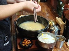 -银米·云南传统过桥米线(双廊黑金冠店)
