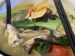 -蒙自源米线大王(花园城商场店)