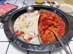 -卤校长重庆火锅(恒隆广场店)